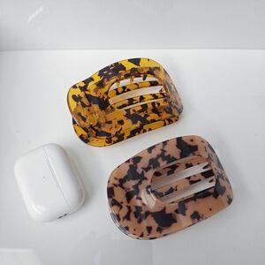 Set Of 2 Tortoise Medium Flat Round Hair Clips Similar To Teleties